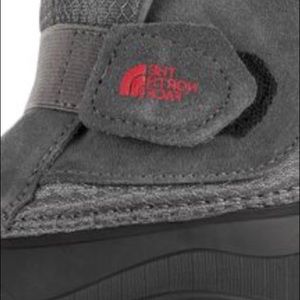 The NORTH FACE size 7 Toddler.  ALPENGLOW BOOTS